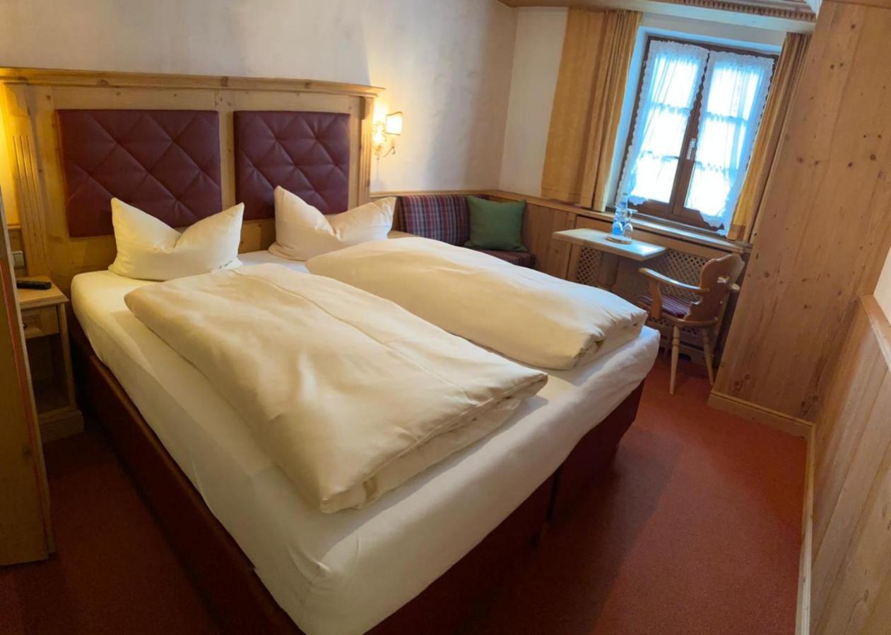 Zum Schweizerbartl Motel การ์มิช-พาร์เทนเคียร์เชน ภายนอก รูปภาพ